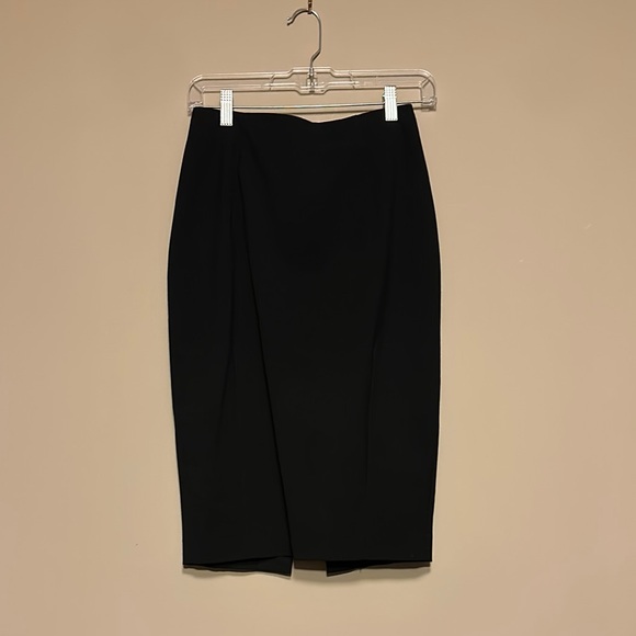 Elegant Black Pencil Skirt - Picture 1 of 4